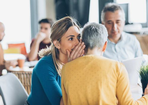 A bértranszparencia nem azt jelenti, hogy bárki szabadon utánanézhet a kollégája fizetésének